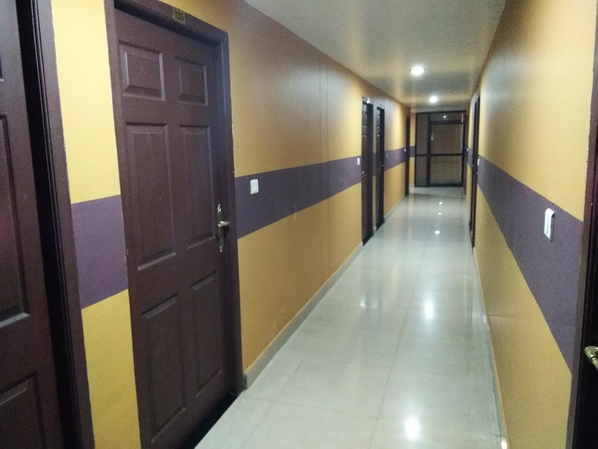 A.R.Residency Hotel Kunnamangalam Zewnętrze zdjęcie